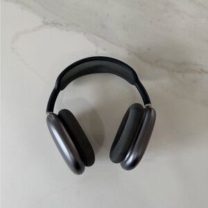 Apple AirPods Max Headphones